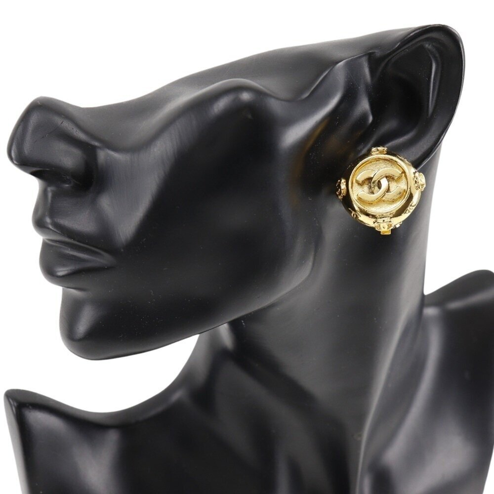 CHANEL Authentic Gold Earrings - Picture 2 of 7